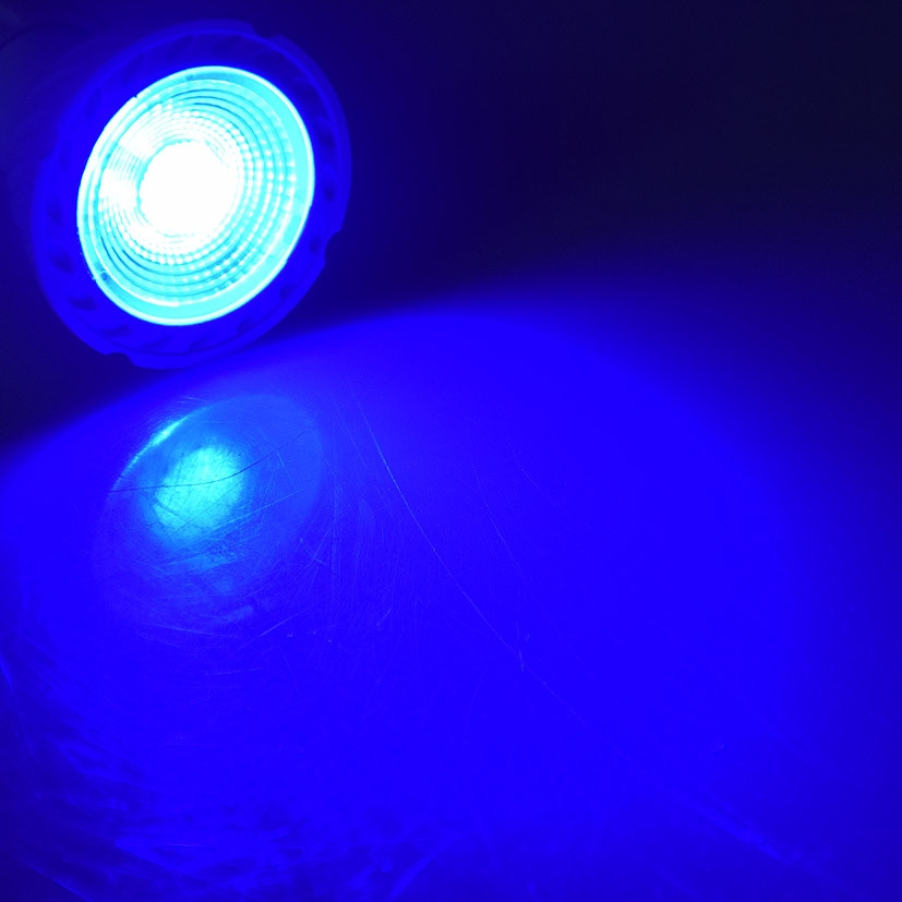 LED sijalka GU10 MODRA 38° 5W 230V