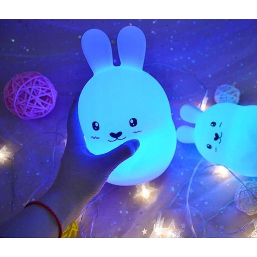 Otroška akumulatorska RGB LED silikonska nočna lučka z daljincem v obliki zajca