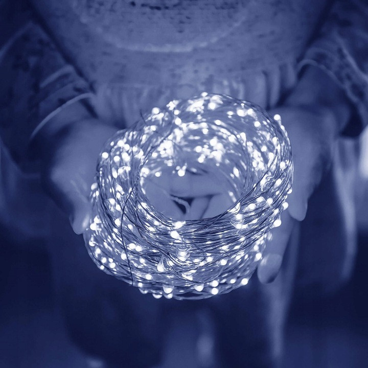 Micro LED novoletne lučke na baterije z daljincem 100 LED 10m hladno bele 3xAA