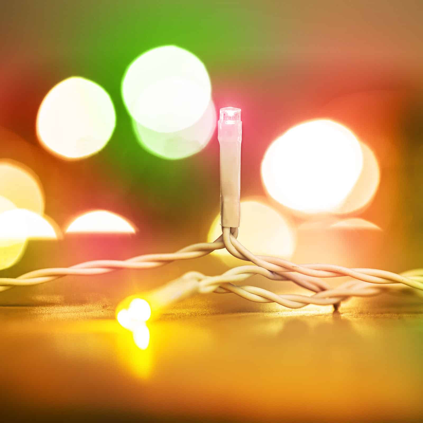 Novoletne lučke večbarvne IP44 50 LED 5.2m 8 programov