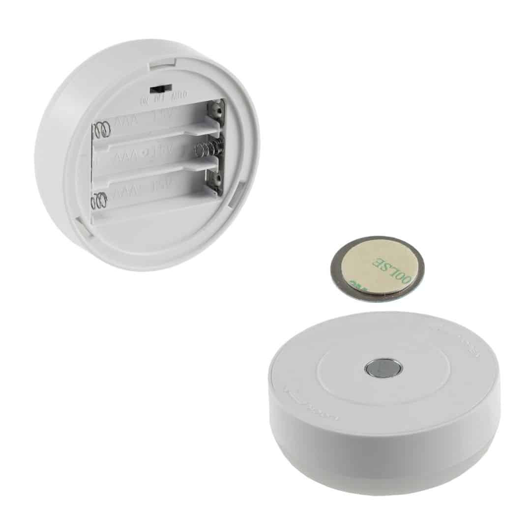 Baterijska LED svetilka s PIR senzorjem gibanja z magnetom 70x25mm 3xAAA 1W 70lm toplo bela svetloba