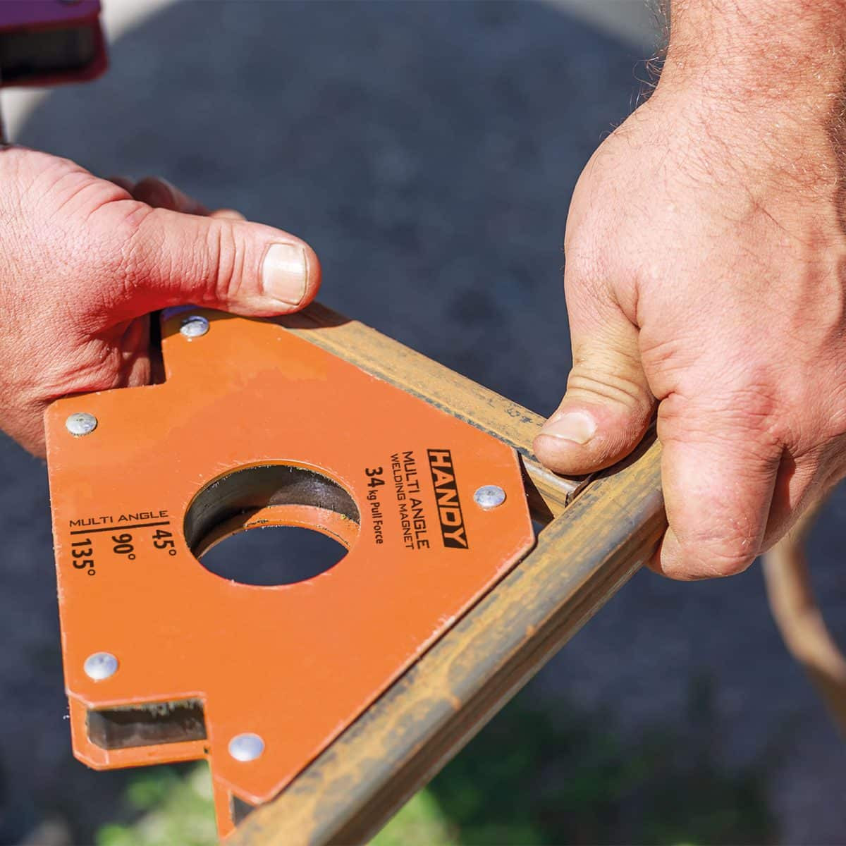 Magnet za varjenje 45 ° - 90 ° - 135 ° - največ 34 kg