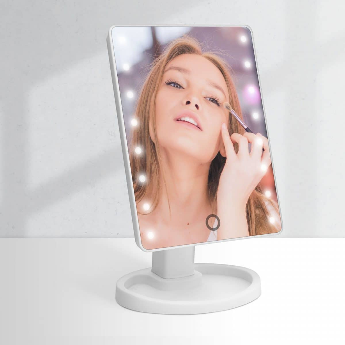 Namizno make-up ogledalo z LED osvetlitvijo na baterije