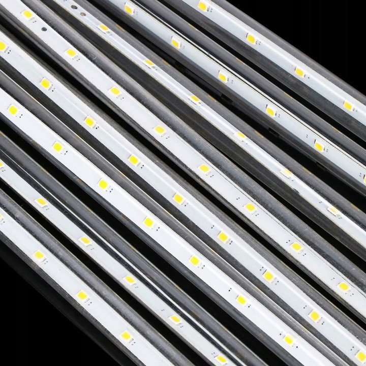 LED meteor ledene sveče 144 LED 8 kos hladno bele