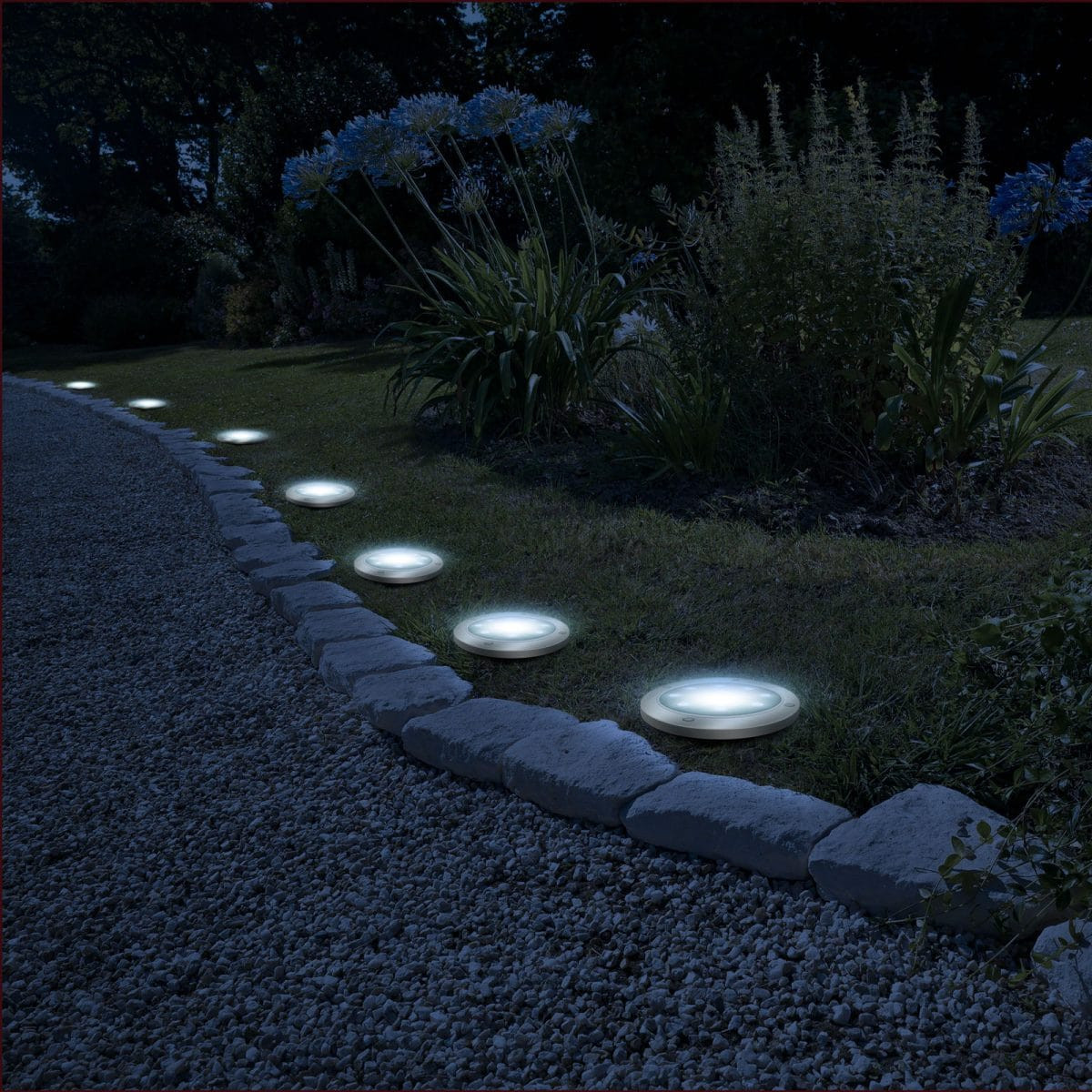 LED solarna svetilka za v travo - okrogla - hladno bela - 11 cm