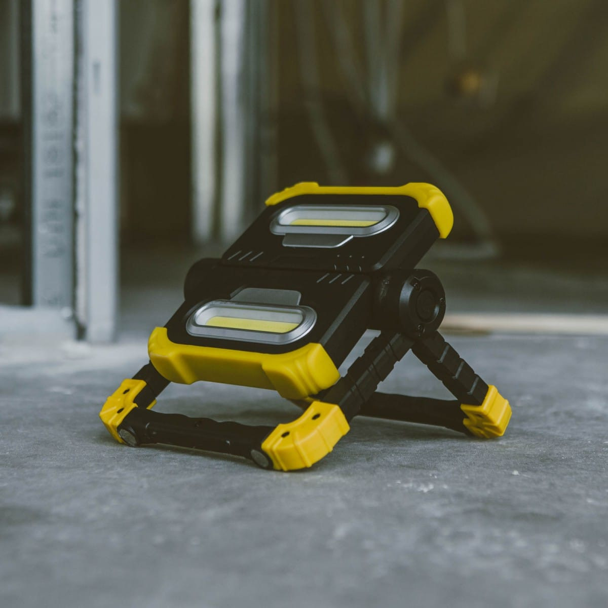 Multifuknkcijski 360° LED delovni reflektor 2x10W COB 2000lm 8000mAh z powerbnk funkcijo