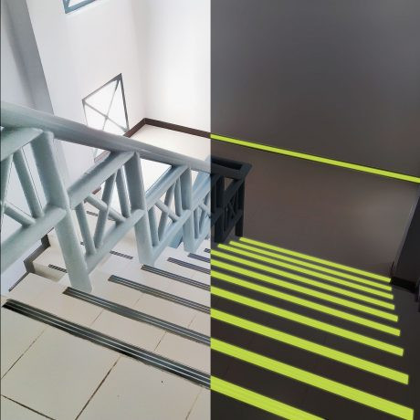 Samolepljivi protizdrsni trak 5 m x 25 mm fluminiscentni