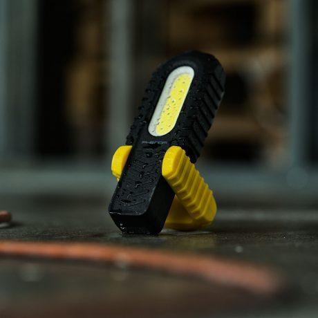 USB polnilna LED vodotesna robustna delovna svetilka z magnetom 2v1 IP64