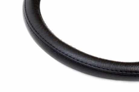 Prevleka za volan črna M (37-39cm)