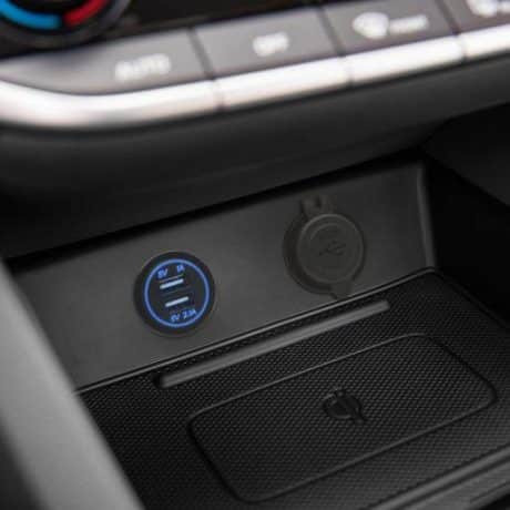Vgradna USB vtičnica za zamenjavo avto vtičnice 12/24V modra