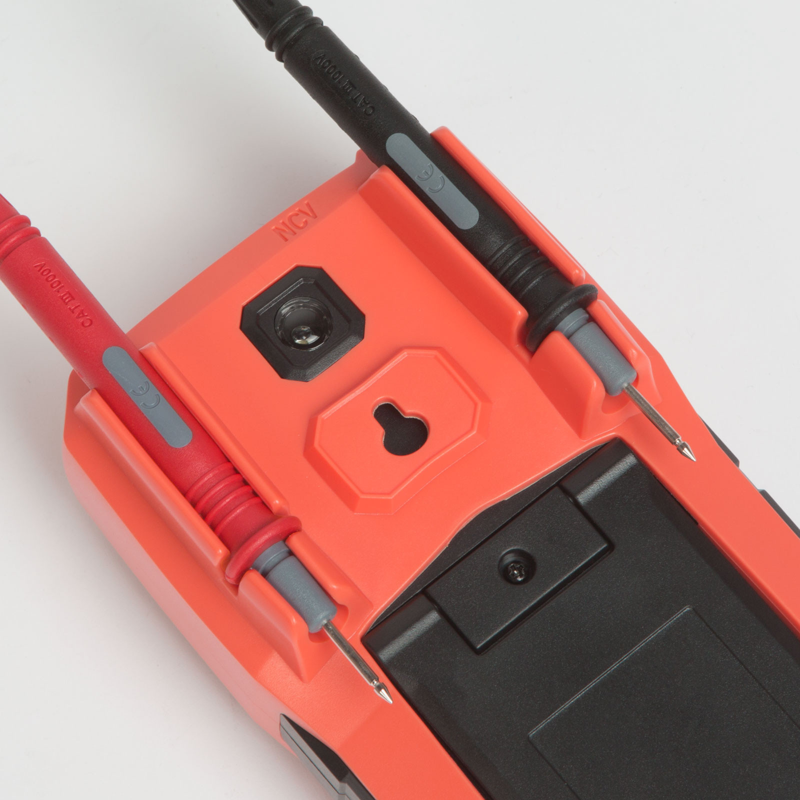 Profesionalni digitalni multimeter z osvetlitvijo zaslona