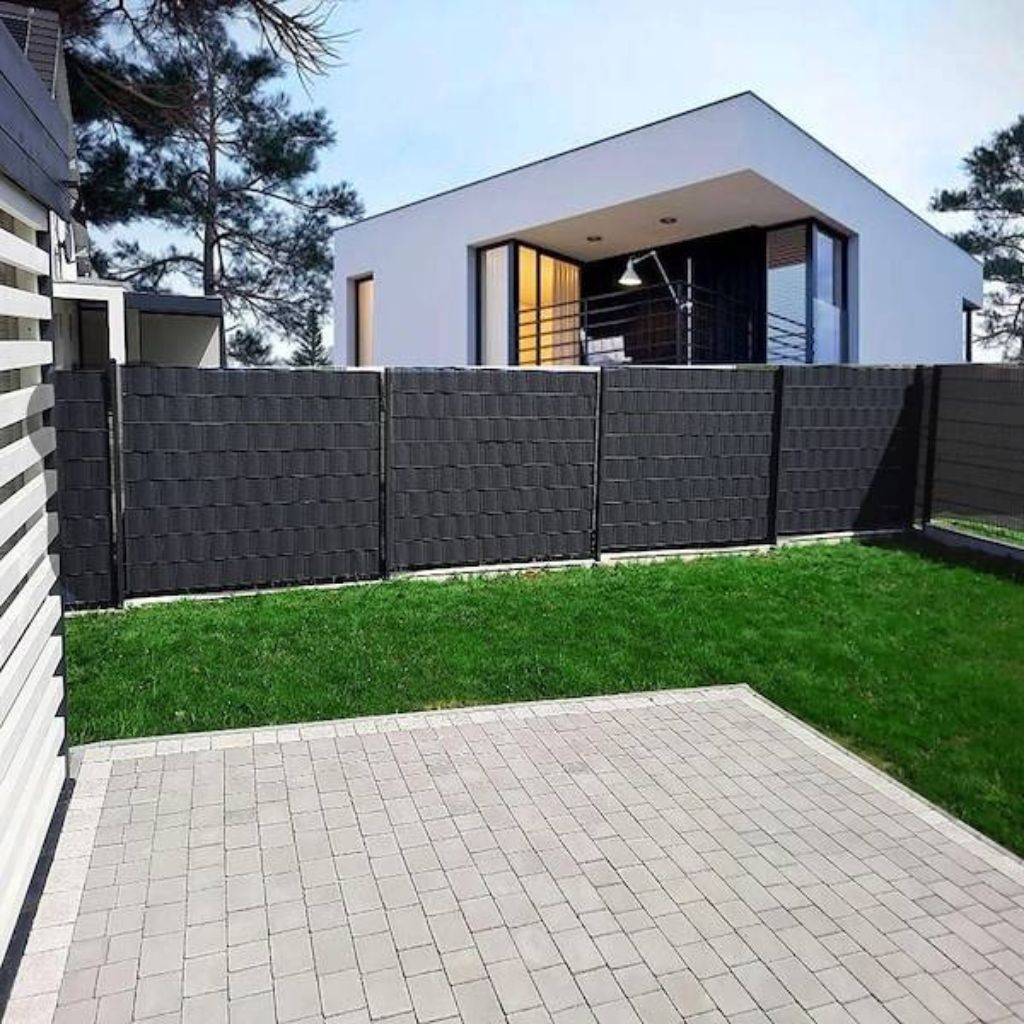 Trak za panelno ograjo za zaščito zasebnosti 450g/m2 19cm x 35m + 20 sponk antracit