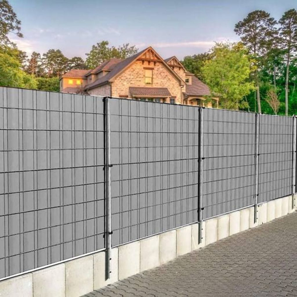 Trak za panelno ograjo za zaščito zasebnosti 450g/m2 19cm x 35m + 20 sponk siva