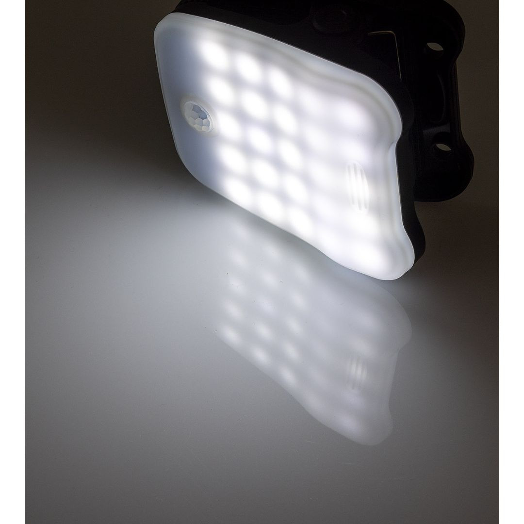 LED solarna svetilka s sponko 25 LED s senzorjem gibanja IP44